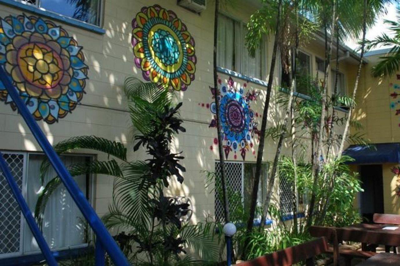 Mad Monkey Village Cairns Exterior foto