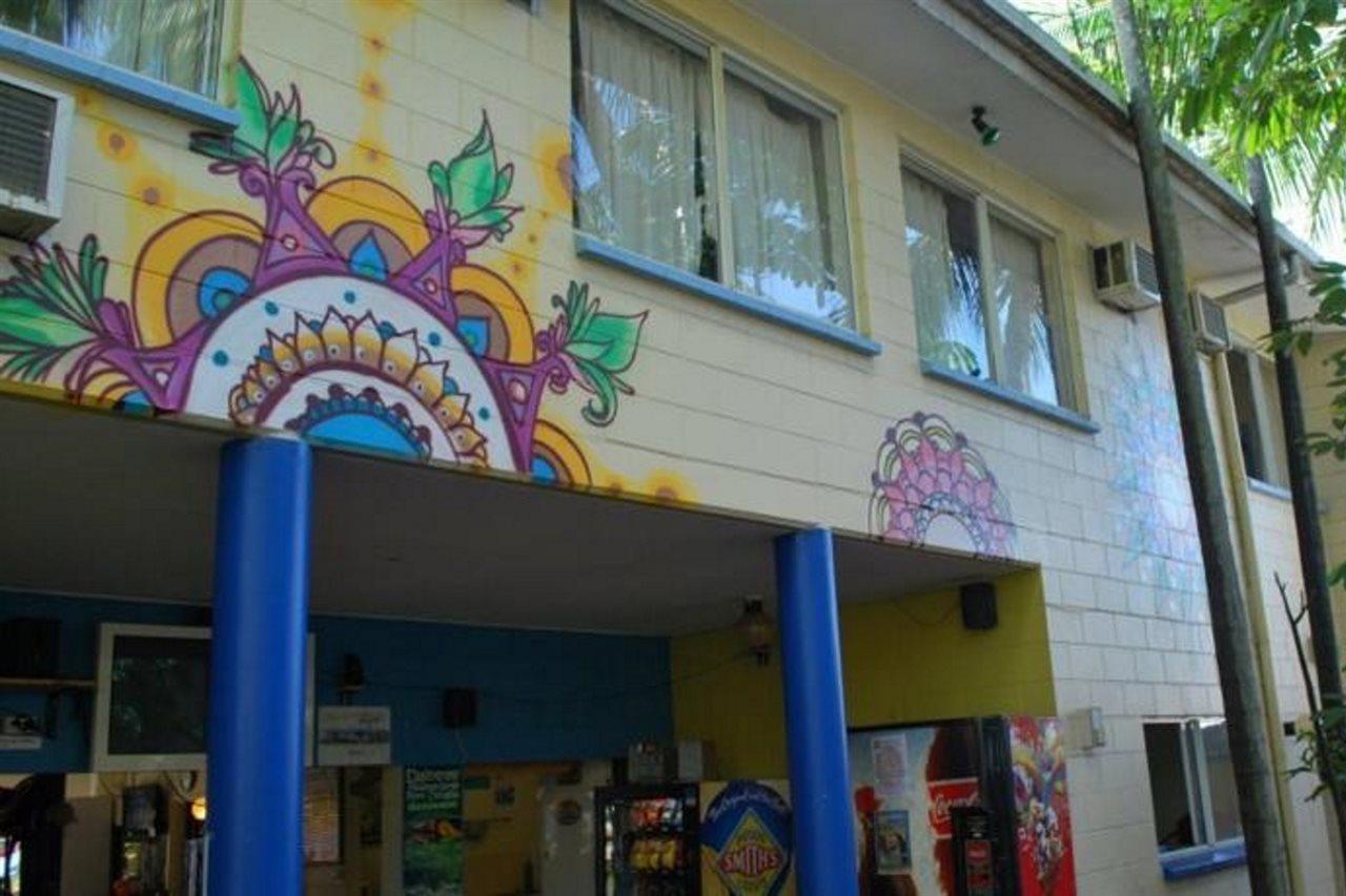 Mad Monkey Village Cairns Exterior foto