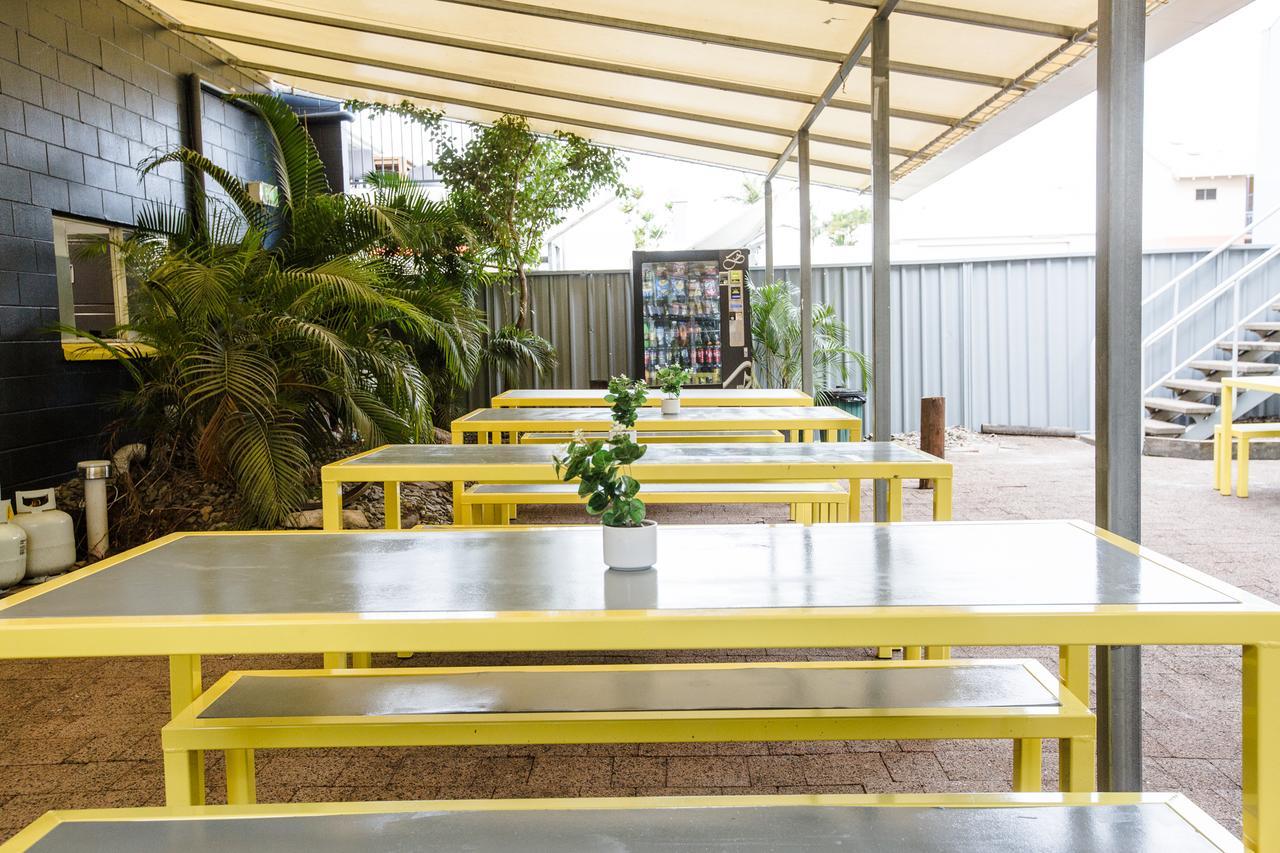 Mad Monkey Village Cairns Exterior foto