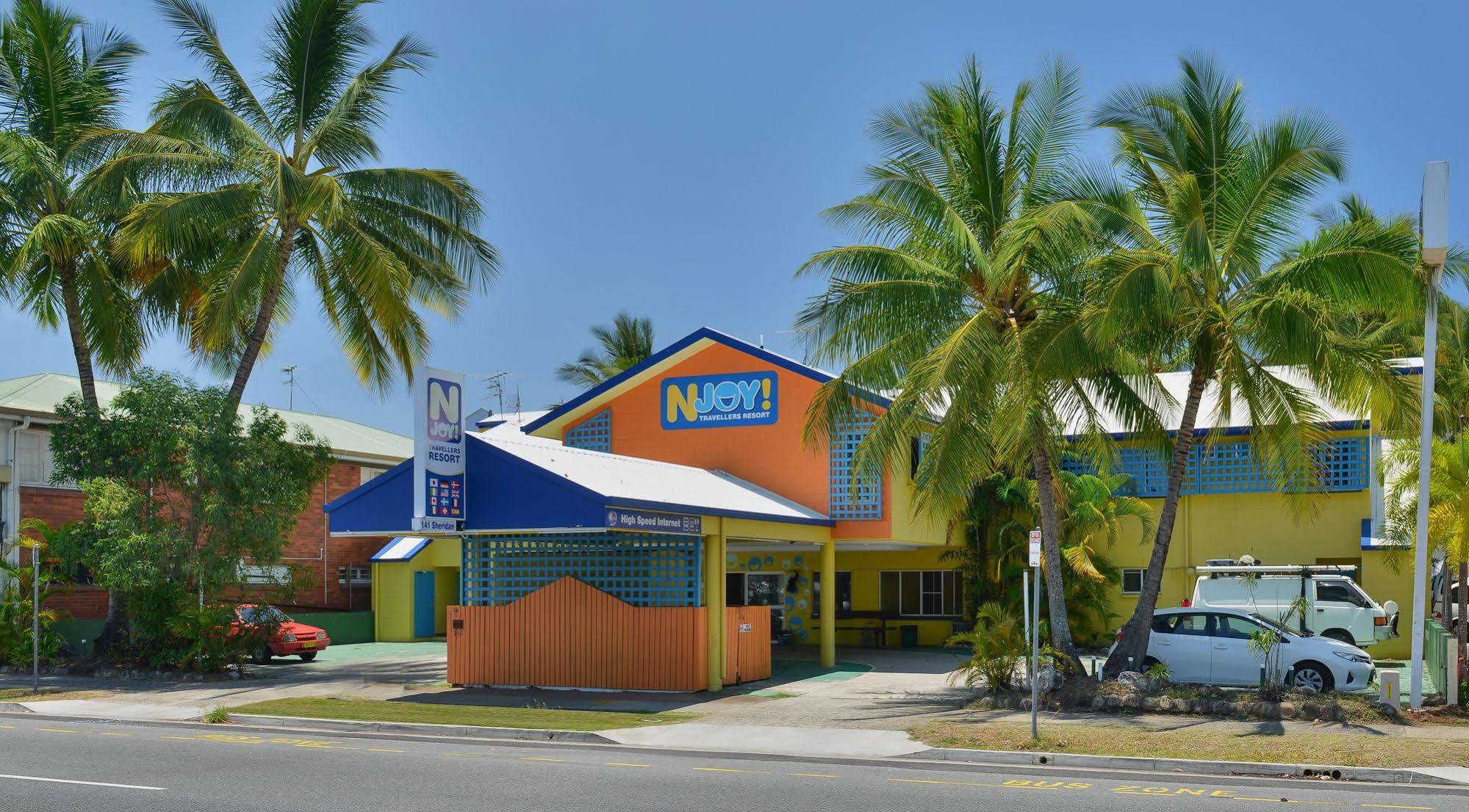 Mad Monkey Village Cairns Exterior foto